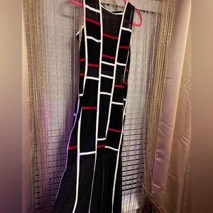 An original Tadashi with shoji panel style, flare skirt bottom.  Size Medium